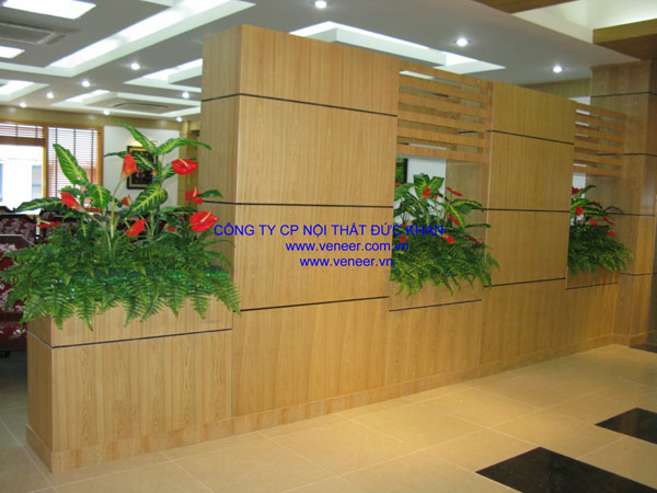 Vách ngăn ốp veneer