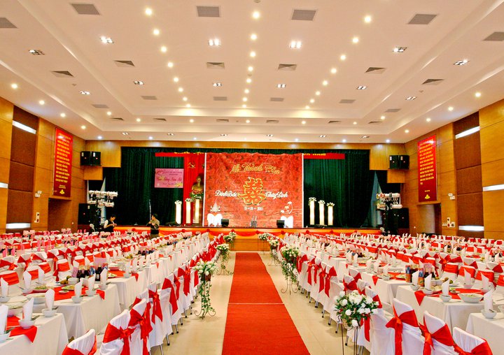 Vách ngăn hội trường khách sạn