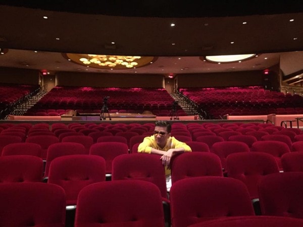 Ghế hội trường màu đỏ - sang trọng, quyến rũ và ấn tượng