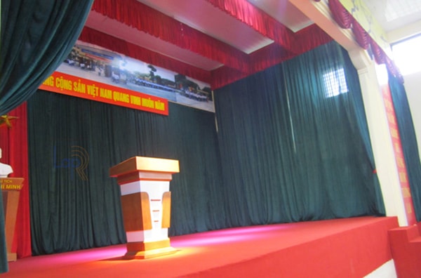 Thiết kế phông rèm cho hội trường