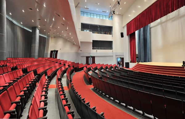 Lưu ý khi bài trí hội trường với ghế dãy