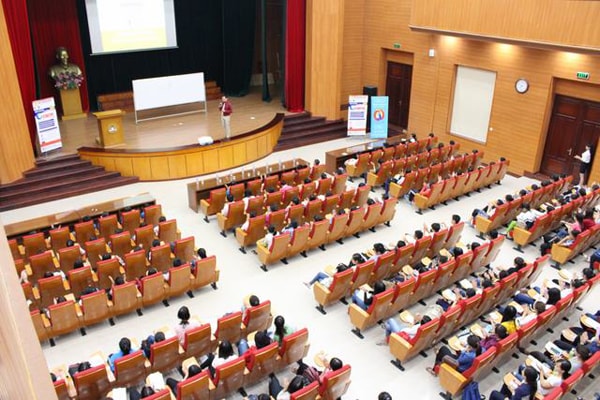 Những lưu ý trong cách bài trí giảng đường đại học Những lưu ý trong cách bài trí giảng đường đại học