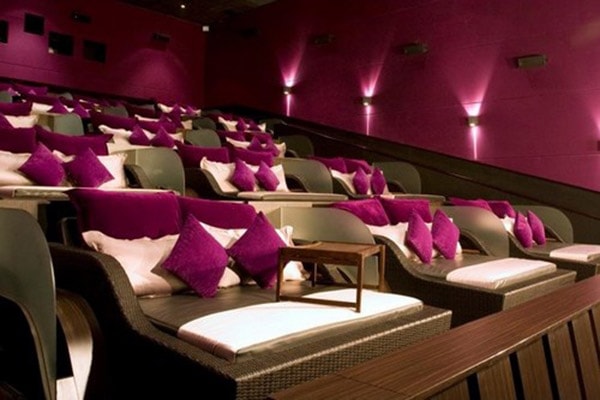 Những rạp chiếu phim có ghế giường nằm đẹp Những rạp chiếu phim có ghế giường nằm đẹp