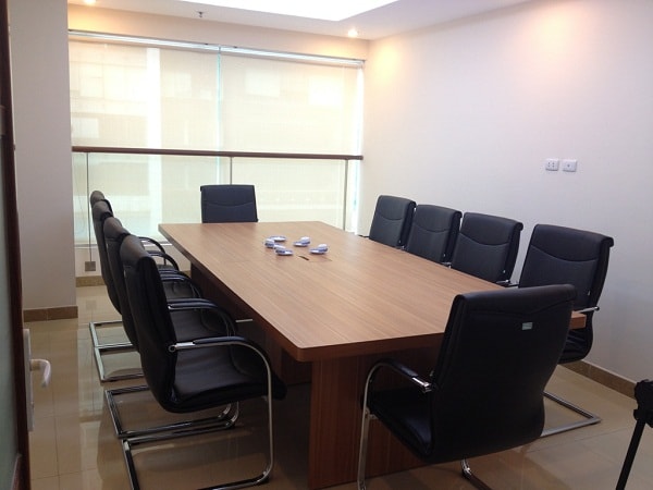 Nên chọn ghế phòng họp có kiểu dáng hiện đại