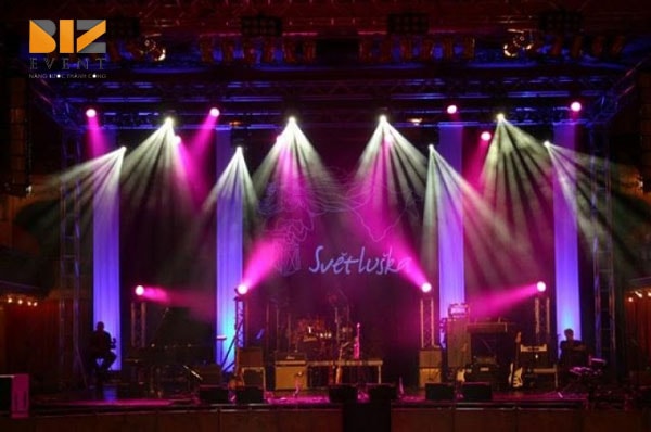 Cách bố trí sân khấu hội trường