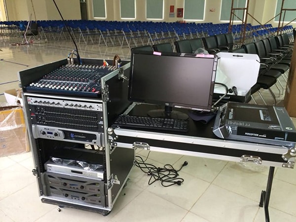 Những điều cần thiết của một hệ thống âm thanh hội trường đạt chuẩn Những điều cần thiết của một hệ thống âm thanh hội trường đạt chuẩn