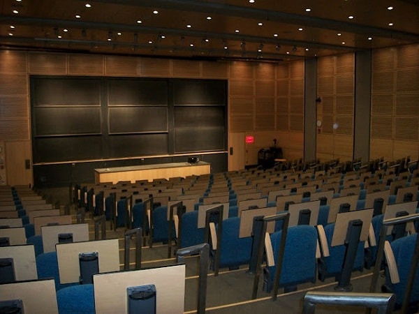 Những vật dụng cần thiết có trong hội trường Những vật dụng cần thiết có trong hội trường