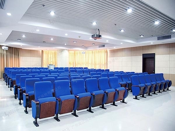 Chất liệu là yếu tố quan trọng khi lựa chọn ghế hội trường nhập khẩu Chất liệu là yếu tố quan trọng khi lựa chọn ghế hội trường nhập khẩu