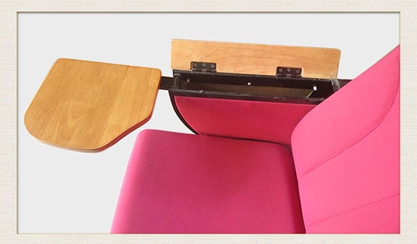 Gỗ là nguyên liệu thường được sử dụng để làm bàn viết ghế hội trường Gỗ là nguyên liệu thường được sử dụng để làm bàn viết ghế hội trường